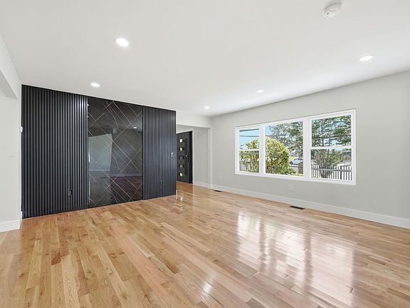 2nd image of 611 N Lafayette Ave