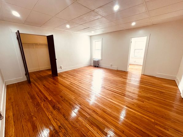 25 Broezel St APT 203