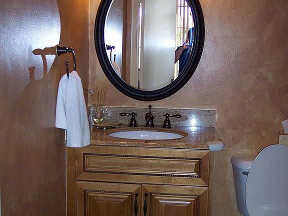 1/2 bathroom 