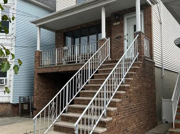 181 Orient St, Bayonne, NJ 07002