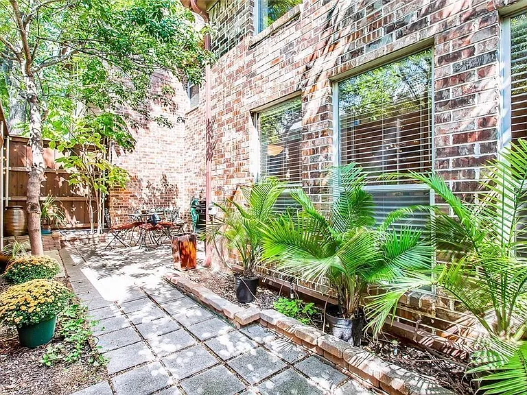 5735 Richmond Ave #B — Photo 22