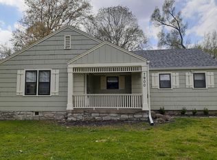 7900 Madison Ave, Kansas City, MO 64114