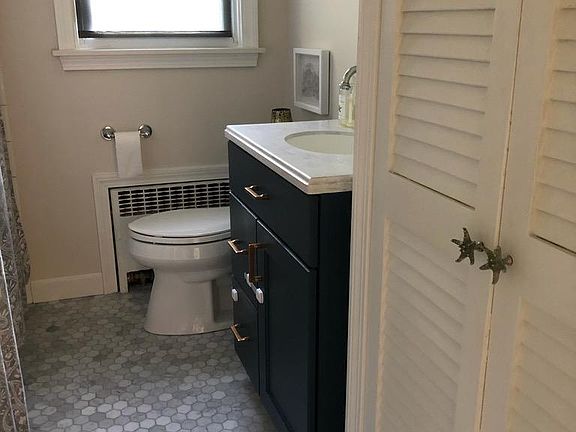 5th image of 144 Elm St
