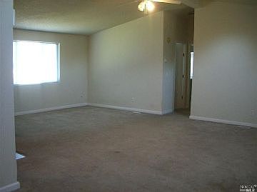 4th image of 141 Lovers Ln