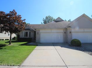 50750 Raintree Ct, Chesterfield, MI 48047