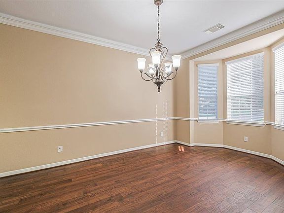 5th image of 9215 Hummingbird Ln