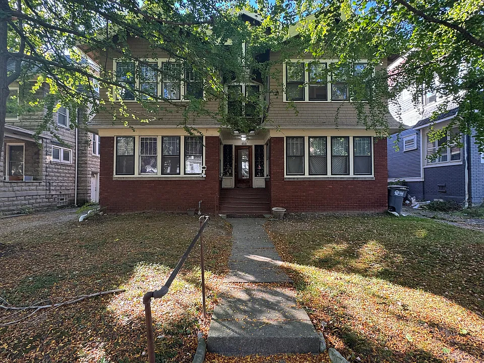 405 Victoria Pl #4