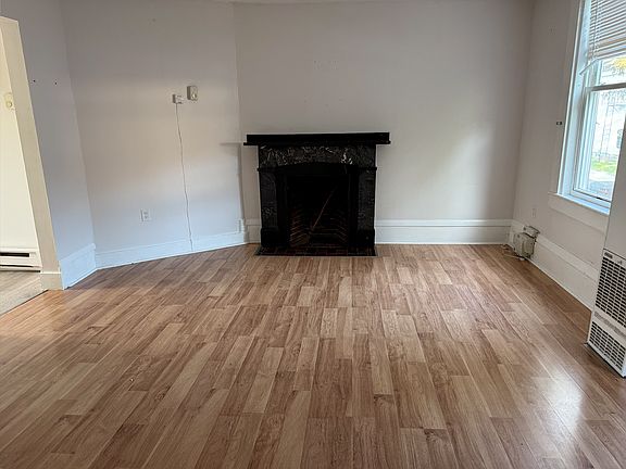 3rd image of 10 Auburn St #3