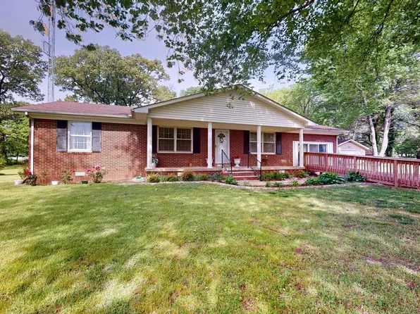 2139 Dr Hall Rd, Newbern, TN 38059