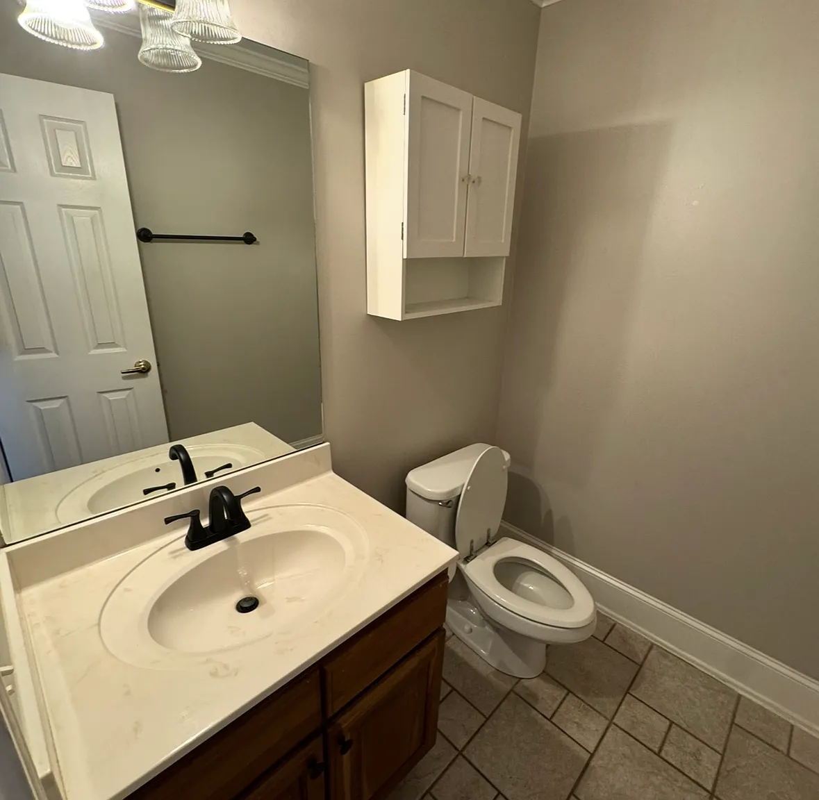 108 Aleda St — Photo 4