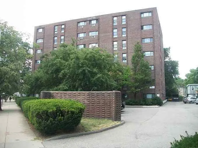 Building Photo - 101 Western Ave #SE2