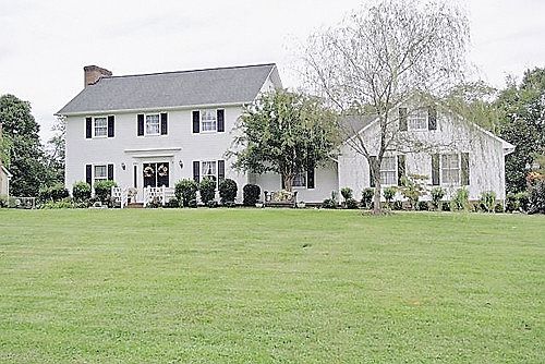 1st image of 228 Knollwood Dr