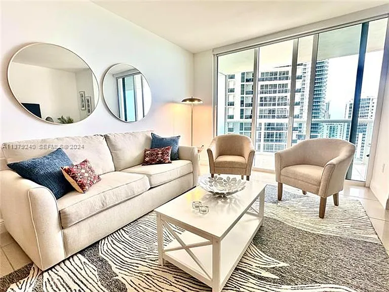 1830 Ocean Dr #CU-2010 — Photo 1
