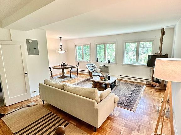 5th image of 1524 Mount Eagle Pl
