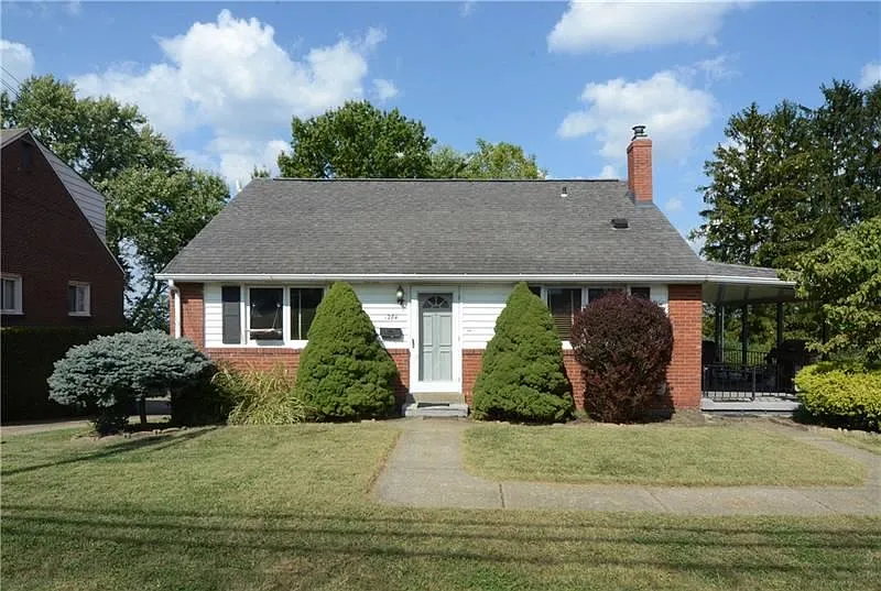 1284 Cardinal Dr photo 1