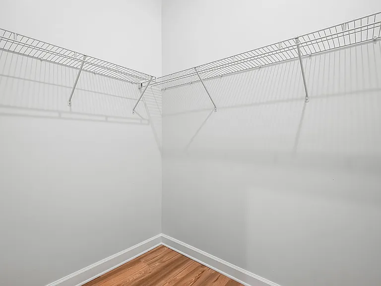 Apollo Apartments — Photo 6