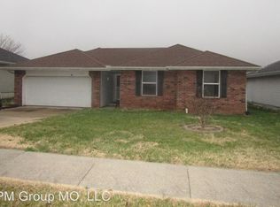 3238 W Calhoun St, Springfield, MO 65802