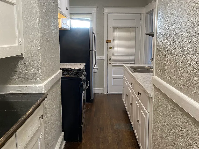 3634 Forest Ave #3N — Photo 10