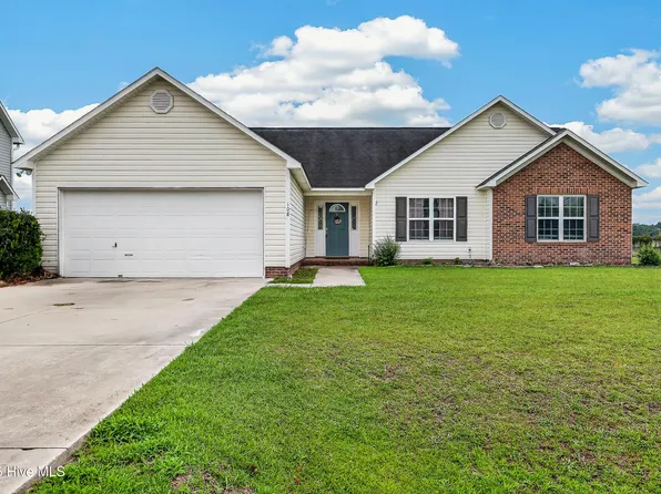 108 Farmington Drive, Richlands, NC 28574