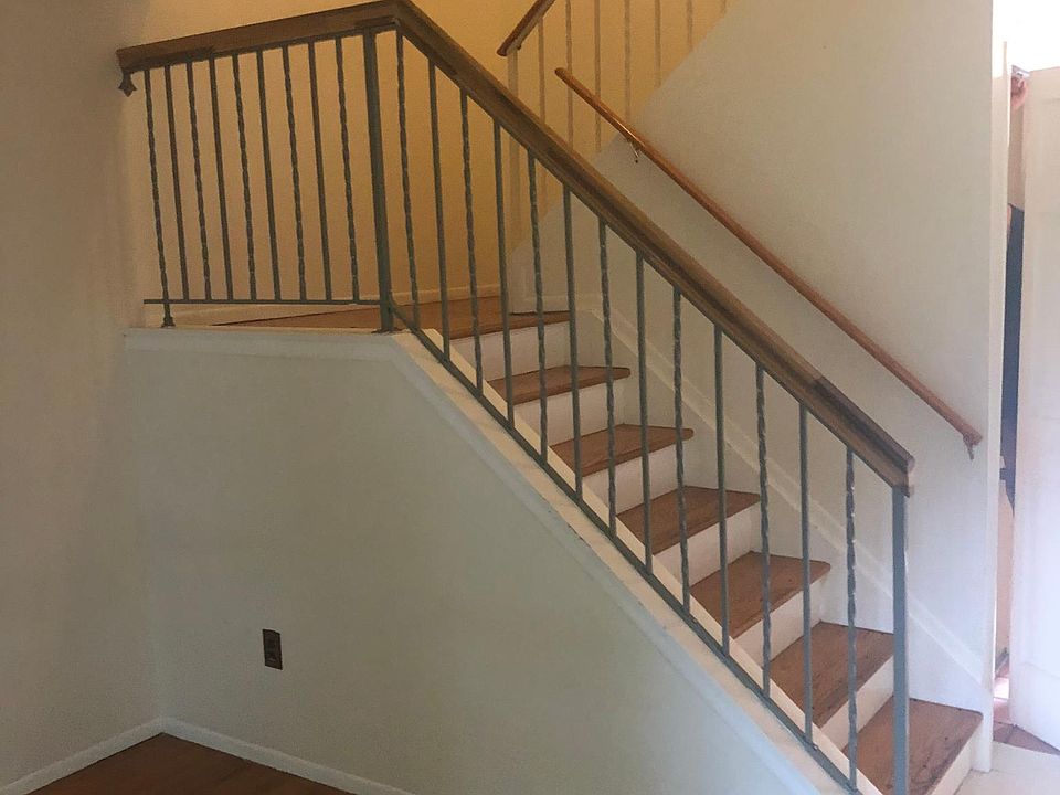 1st image of 548 E Terrace Ln