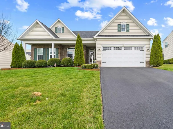 272 Meadow Creek Dr, Westminster, MD 21158