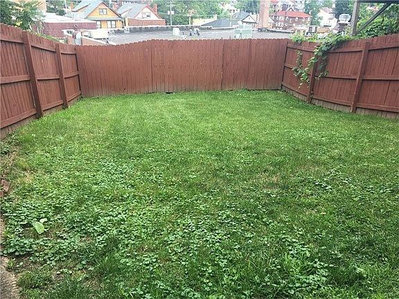 Fully fenced-in private back yard