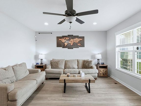 4th image of 9589 Cappelli Way