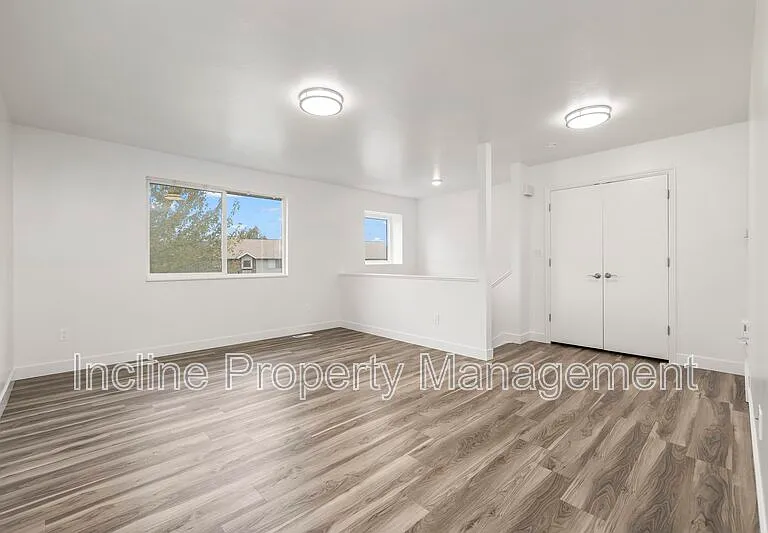 762 N 1060 W — Photo 5