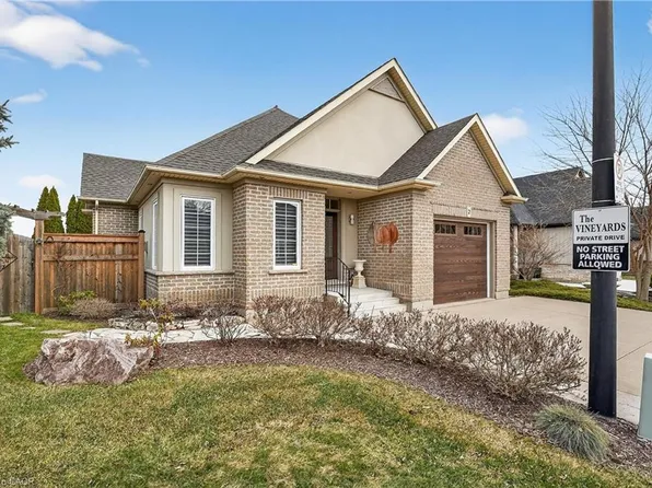 2 Seyval Pl, Niagara On The Lake, ON L0S 1J0