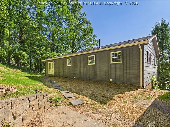 5th image of 1709 Winding Hills Dr