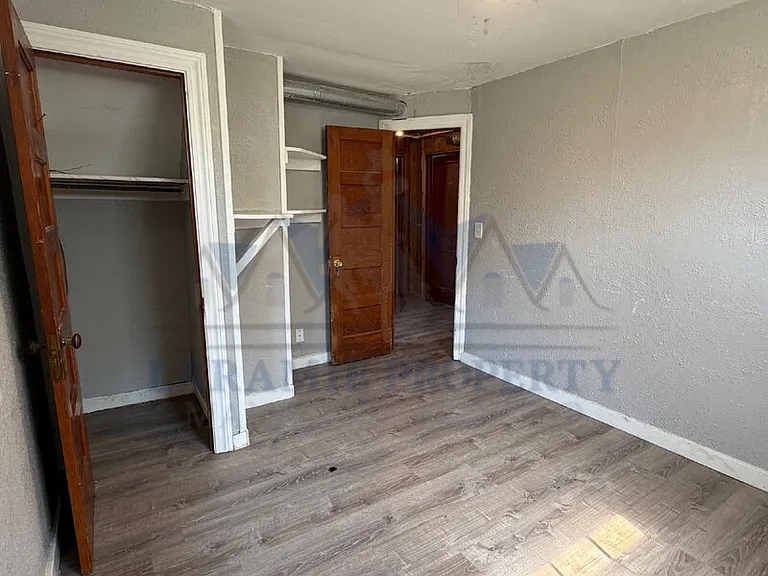 918 E Gibbon St — Photo 11