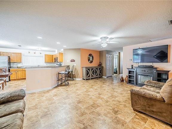 4th image of 11108 Hidden Breeze Dr