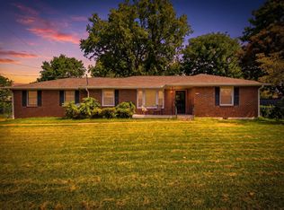 2952 Hillhurst Dr, Nashville, TN 37207