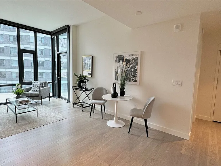 889 Avenue Sq NE #410 — Photo 7
