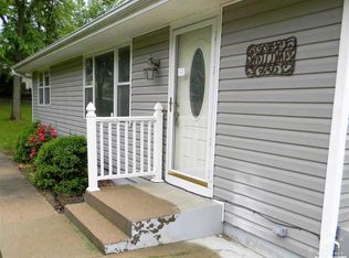 917 Washington Ave, Holton, KS 66436