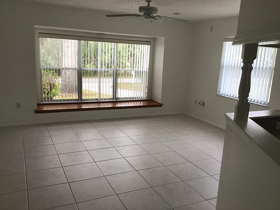 5th image of 7622 E Savannah Dr