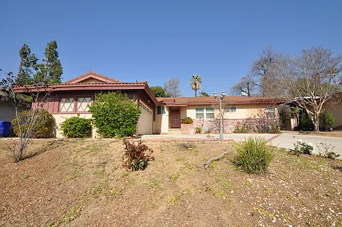 2325 Elda St Photo 1