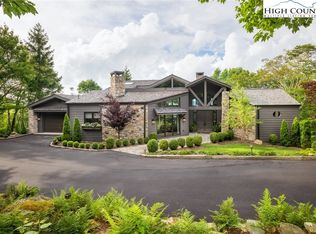 901 Oak Ridge Dr, Linville, NC 28646