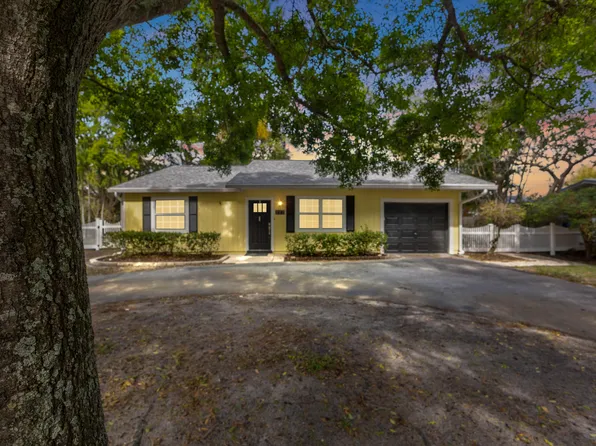 227 W Riverside Dr, Jupiter, FL 33469