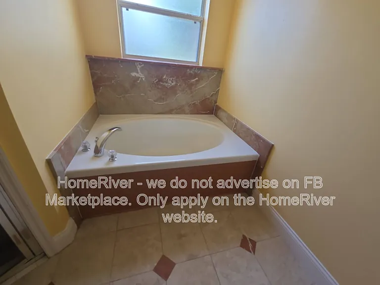 843 Americana Blvd NW — Photo 4