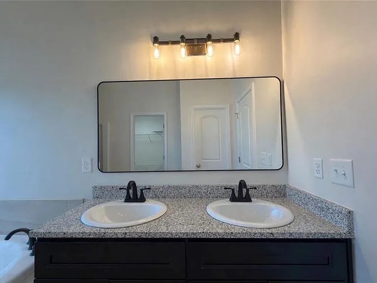 2770 Austin Ridge Dr — Photo 41