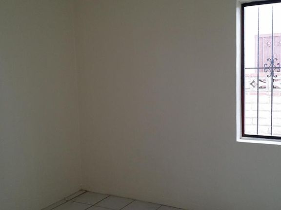 5th image of 138 W Columbia St #A
