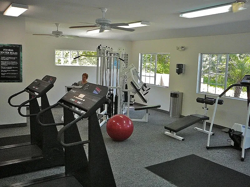 2 bed, 2.0 bath, 1046 sqft, $2,005 — Photo 3