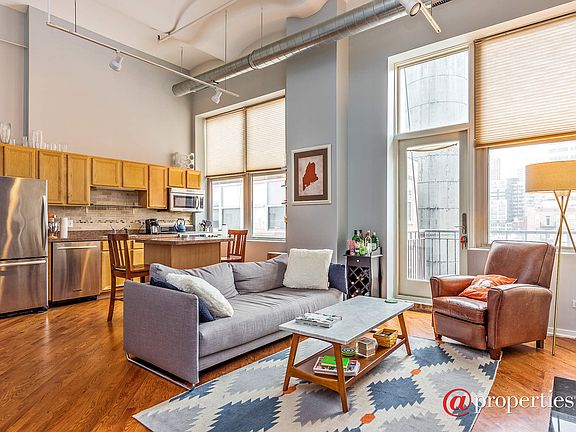 Kitchen / Living Room