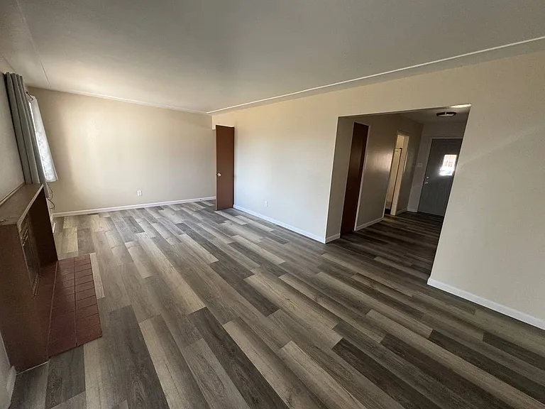 538 Racine St — Photo 8