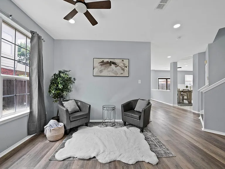137 Heritage Dr — Photo 10