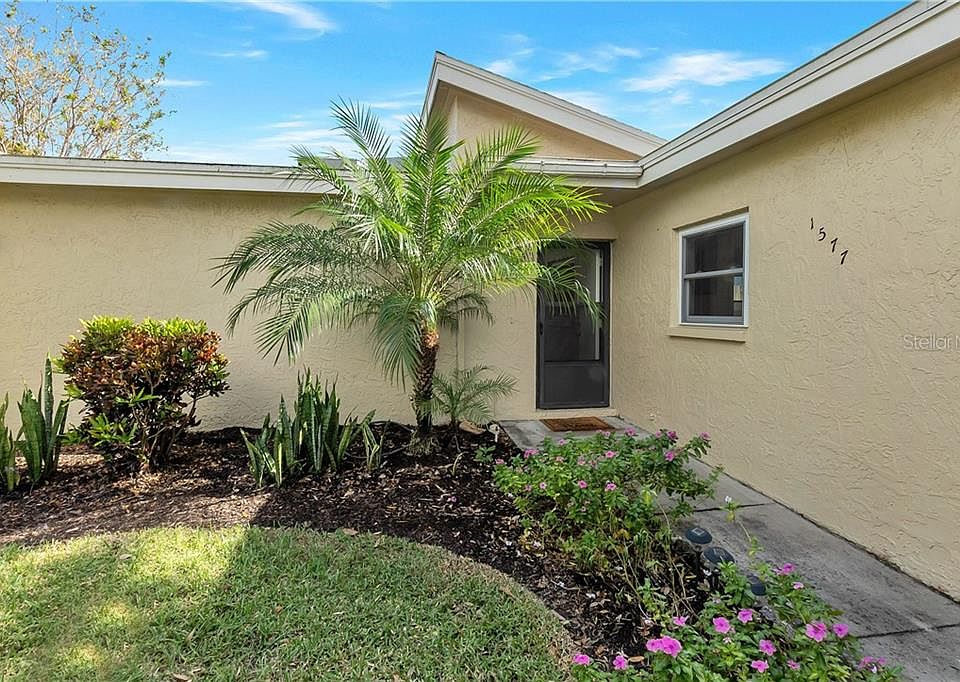 1st image of 1577 Amberlea Dr S