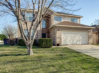 2764 Scarborough Dr, Grand Prairie, TX 75052