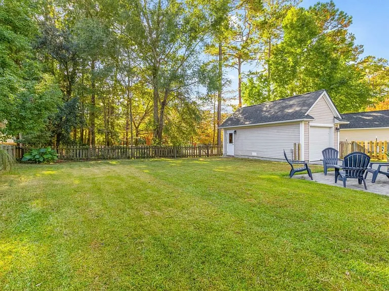 1716 Alan Brooke Dr — Photo 23