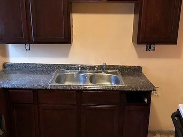 2142 Vine St, Baltimore, MD 21223